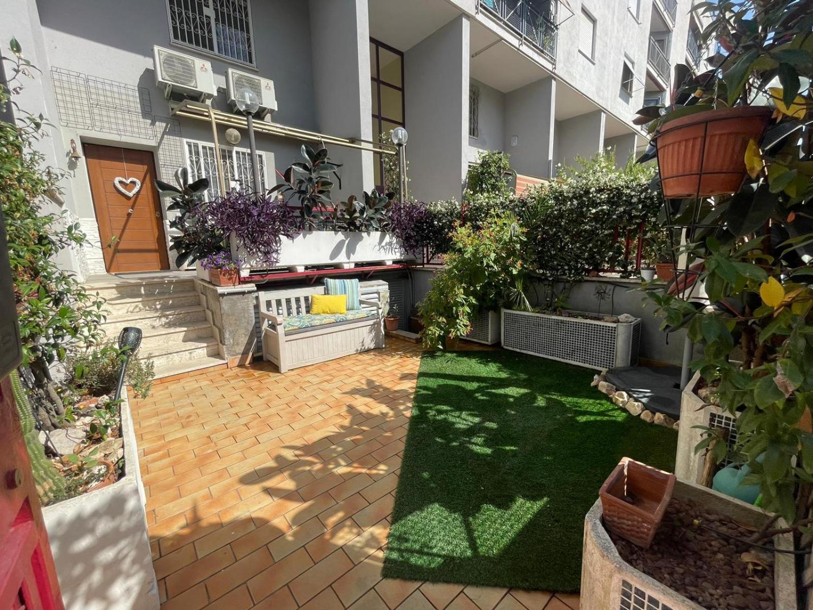 Intero Appartamento Con Giardino E Parcheggio Rome Bagian luar foto